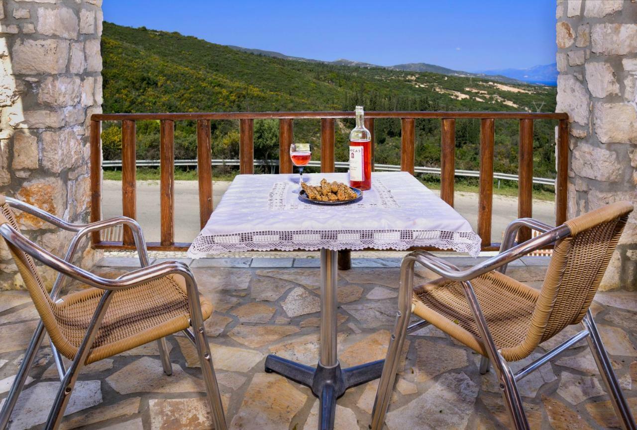 Orthoniaí Nireas : Stone Villa מראה חיצוני תמונה