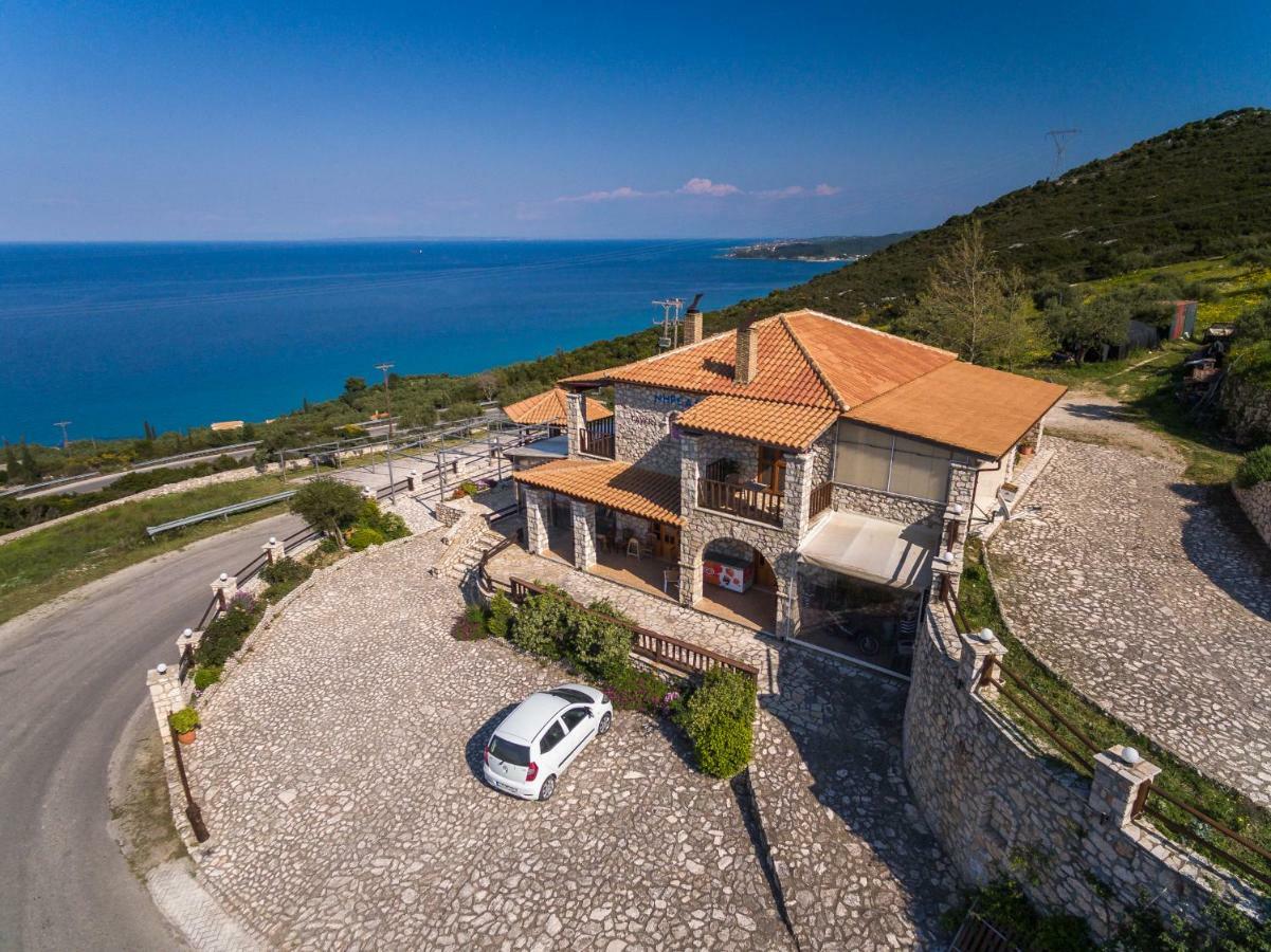 Orthoniaí Nireas : Stone Villa מראה חיצוני תמונה