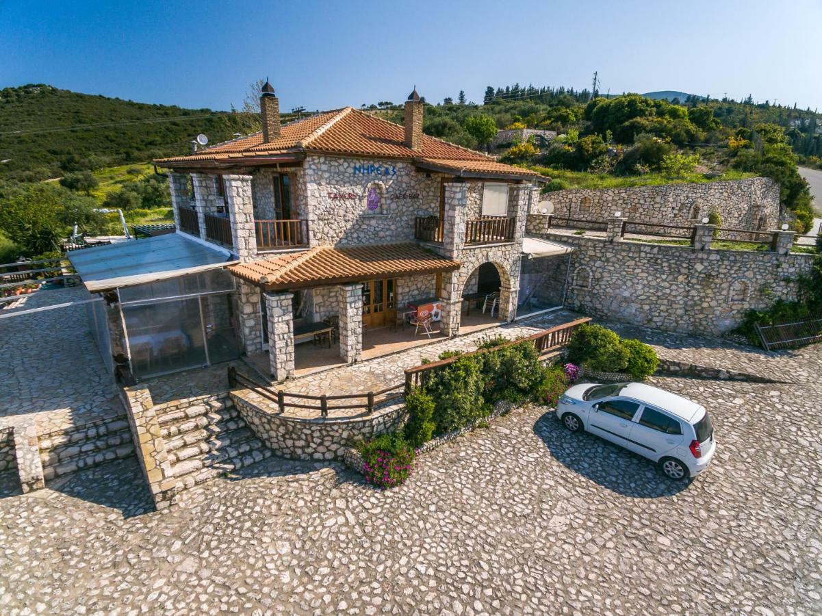 Orthoniaí Nireas : Stone Villa מראה חיצוני תמונה